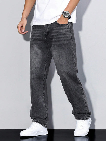 Men's Relaxed Straight Leg Jeans